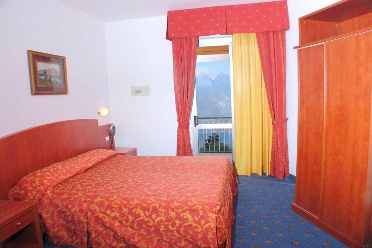 Hotel Astor ليمونِ سول غاردا المظهر الخارجي الصورة