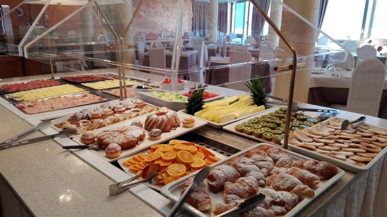 Hotel Astor ليمونِ سول غاردا المظهر الخارجي الصورة