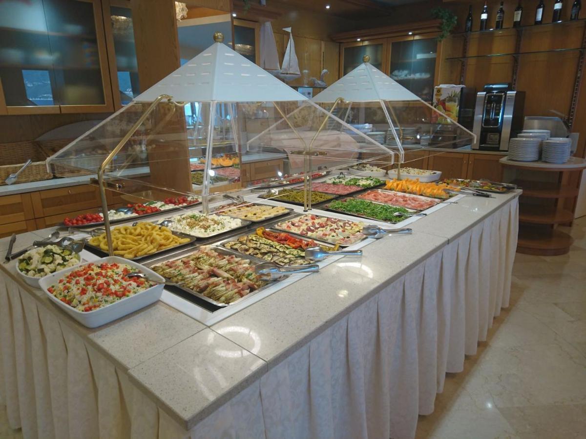 Hotel Astor ليمونِ سول غاردا المظهر الخارجي الصورة